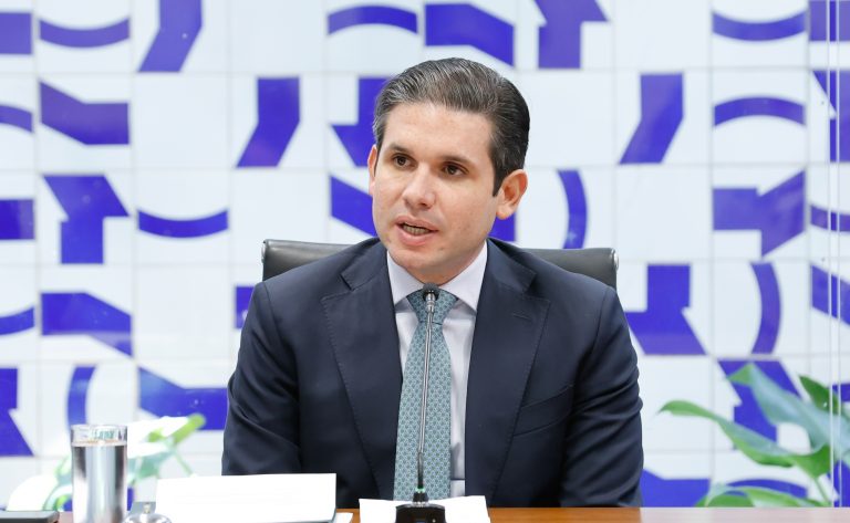 Motta defende projeto que prevê suspensão de 6 meses a deputado que impedir funcionamento de atividade legislativa