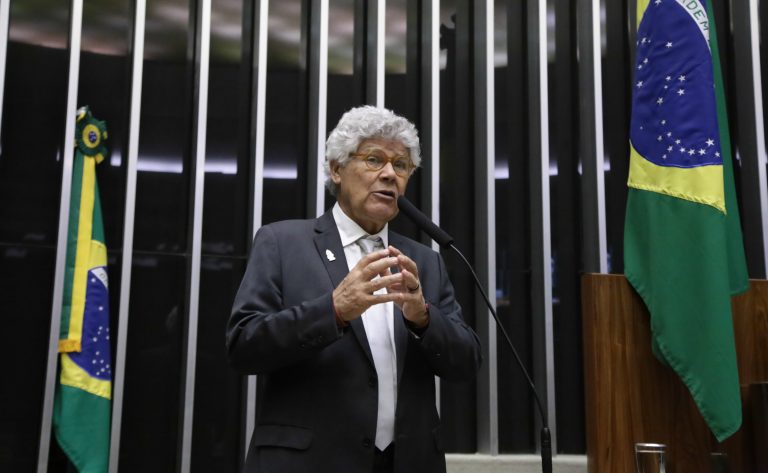 Comissão aprova pena mais severa para descarte incorreto de lixo hospitalar contaminado com o vírus da Covid-19