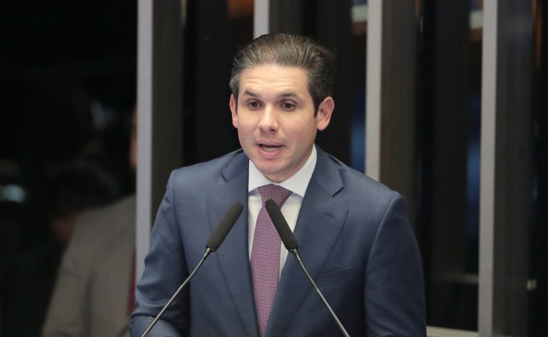 Motta anuncia comissão geral para discutir reforma administrativa