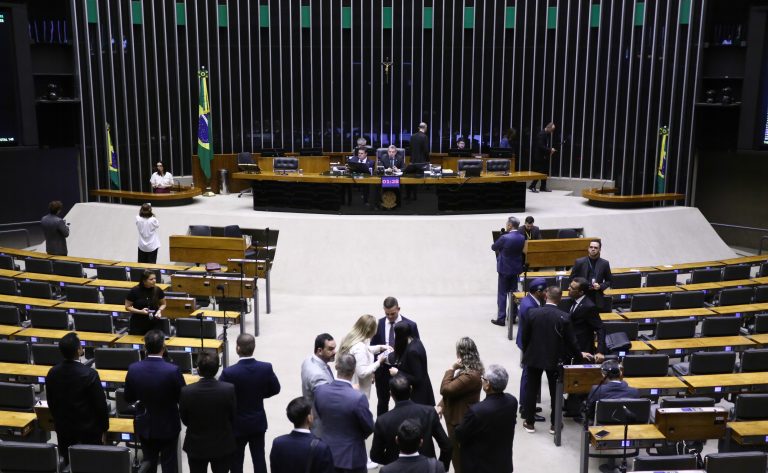 Câmara aprova projeto que perdoa dívidas com tributos federais das Apaes