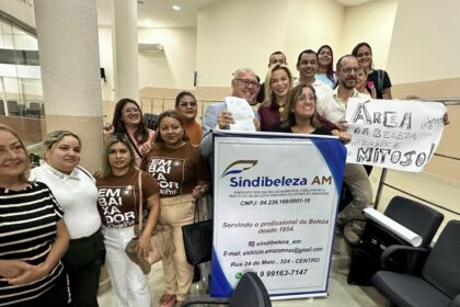 CMM aprova PL de Mitoso que torna essencial a atividade de profissionais de beleza em Manaus