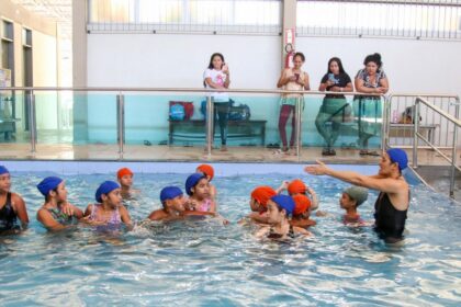 Prefeitura e Aleam oferecem aulas de natação à escola da Semed