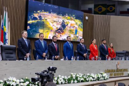 Vereador Paulo Tyrone homenageia advogados em sessão solene na CMM