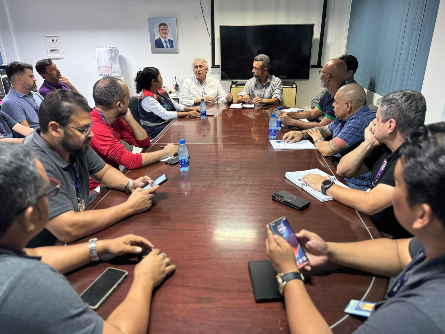 Prefeitura alinha novas operações para retirada de cabos e fios em desuso no ‘Mutirão no Bairro’ no centro histórico