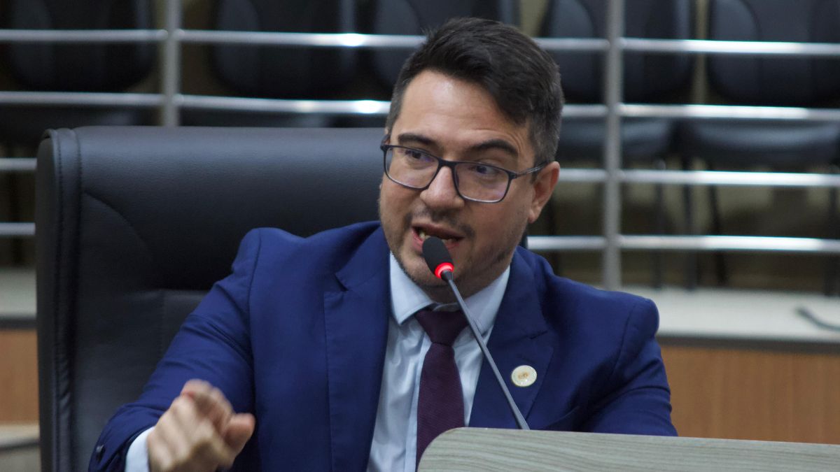Rodrigo Guedes manifesta preocupação com retirada de árvores na Avenida do Turismo, em Manaus