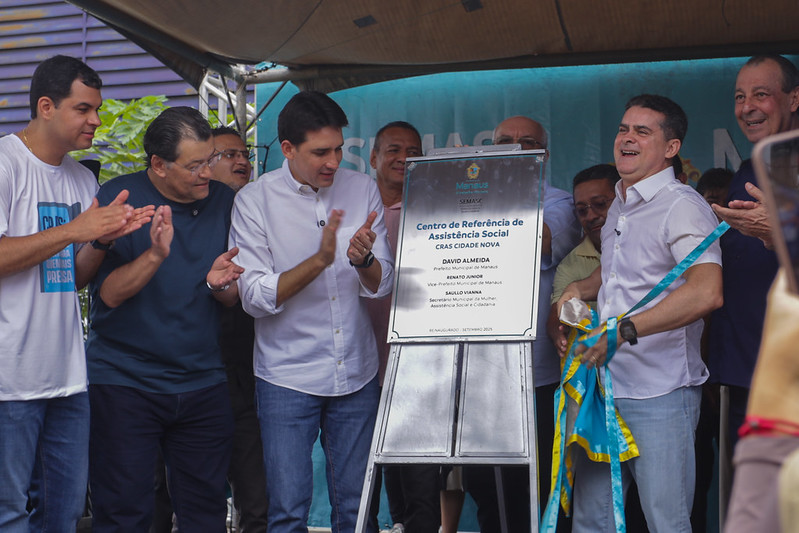 Prefeito David Almeida reinaugura maior Cras de Manaus