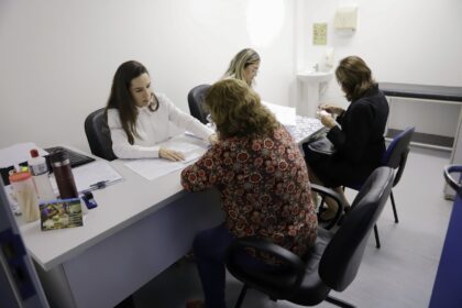 Aleam inicia campanha do Outubro Rosa com exames de prevenção ao câncer de mama
