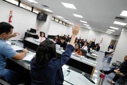 Alunos do Programa Parlamento Jovem apresentam Projetos de Lei que serão avaliados na Aleam