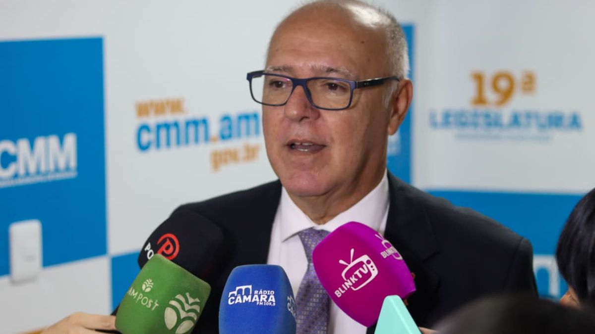 Lei proposta por Mitoso que beneficia profissionais de beleza em Manaus é promulgada na CMM