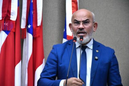 Cabo Maciel parabeniza redução de tributos, destaca avanços em educação para Santo Antônio do Matupi e visita em Parintins