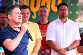 Carlos Pai Amado celebra entrega histórica de equipamentos agrícolas para associações rurais