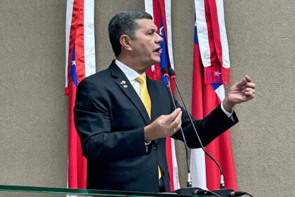 Comandante Dan denuncia  falta de energia há seis meses em comunidade de Anori e o isolamento de Envira