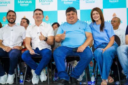 Presidente David Reis prestigia inauguração de escola municipal no Lago Azul