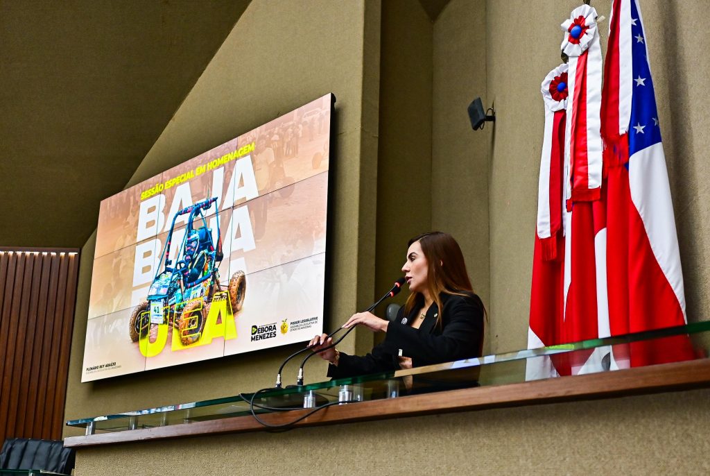 Deputada Débora Menezes homenageia Equipe Baja UEA na Assembleia Legislativa do Amazonas
