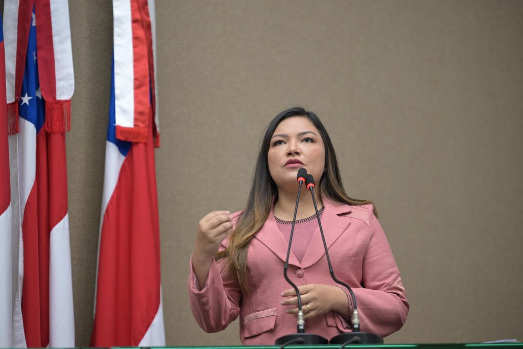 Deputada Joana Darc denuncia feminicídio em Barcelos e cobra celeridade nas investigações