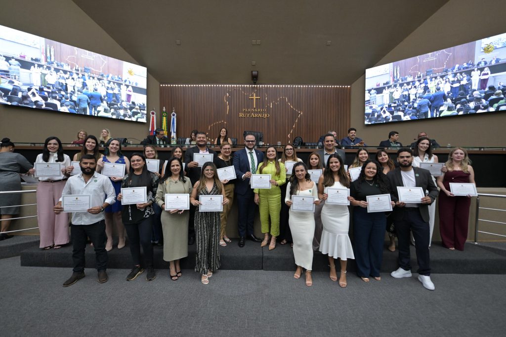 Deputada Joana Darc promove Sessão Especial em homenagem ao Dia do Médico Veterinário na Aleam