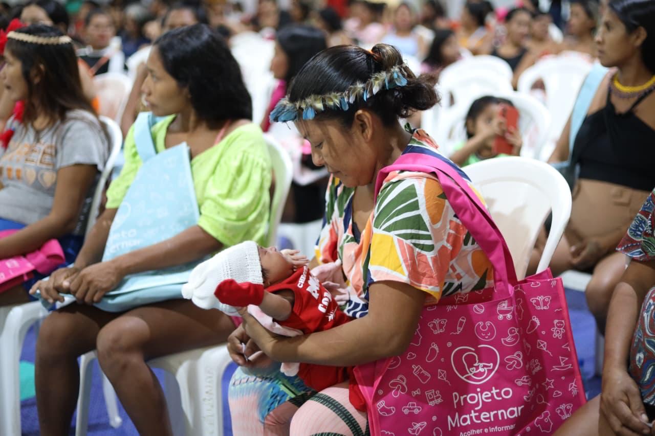 Deputada Mayra Dias propõe Projeto de Lei para garantir acesso à educação a mães solo no Amazonas