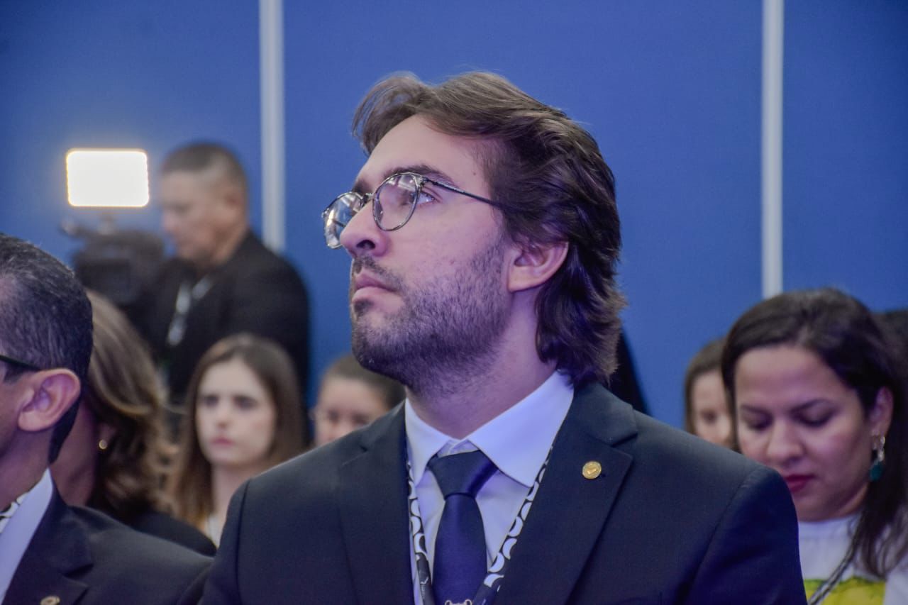 Deputado Thiago Abrahim propõe inclusão de noções básicas de direito constitucional em escolas públicas e privadas do Amazonas