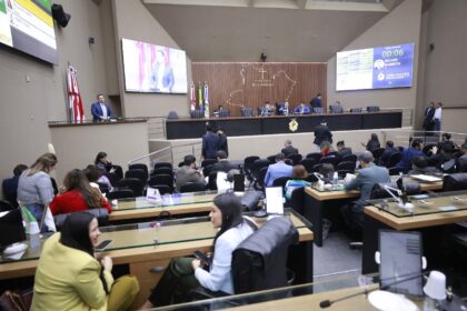 Deputados estaduais debatem incentivo à cultura, saúde e infraestrutura em sessão plenária