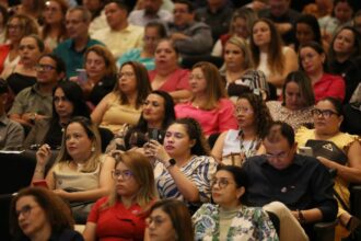 Secretaria de Educação empossa novos diretores escolares aprovados em Processo Seletivo Simplificado