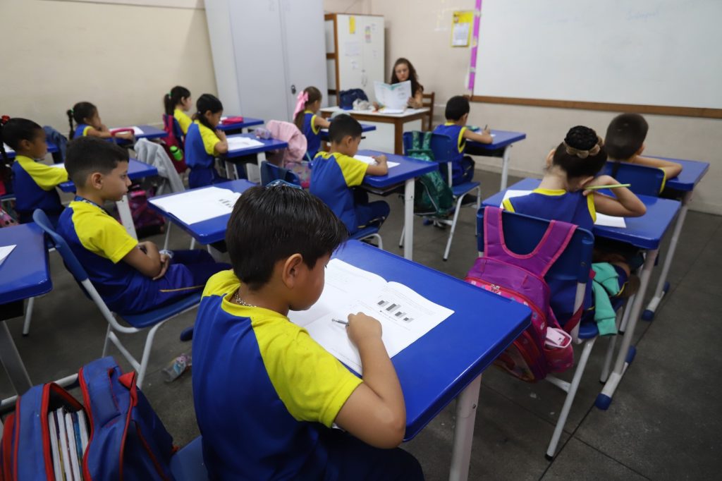Rede estadual de ensino realiza 2ª etapa de aplicação da Avaliação de Verificação da Aprendizagem do Amazonas