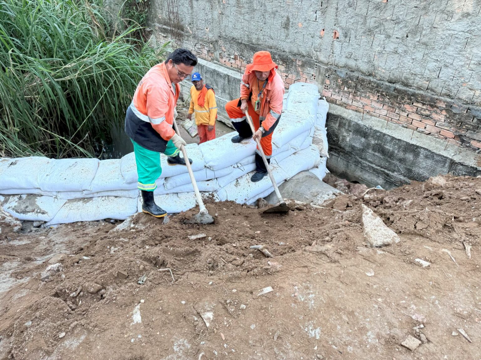Prefeitura de Manaus atua na contenção de rip-rap