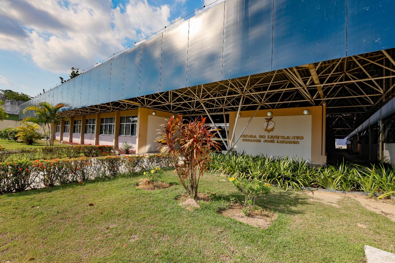 Escola do Legislativo da Aleam encerra ciclo de palestras sobre violência contra a mulher e feminicídio