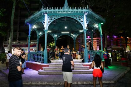 Música, cultura e conexões movimentam a praça Dom Pedro 2º no último dia do ‘#SouManaus Passo a Paço 2025’