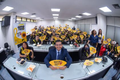 Estudantes participam de palestra sobre saúde mental e prevenção ao suicídio na Aleam