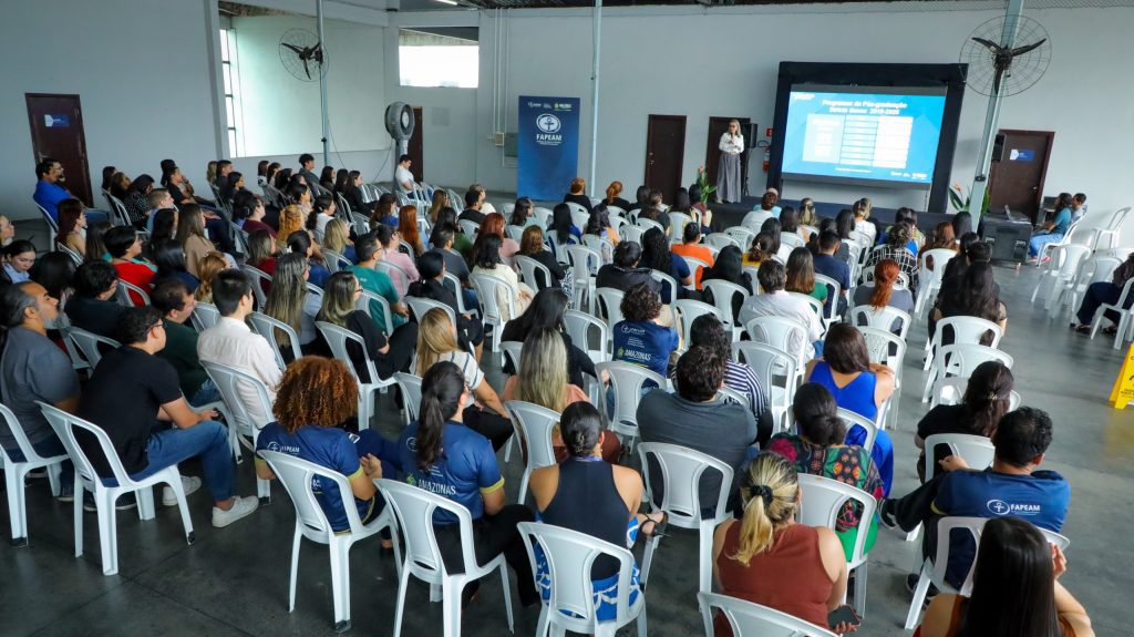 Fapeam apresenta aos colaboradores balanço das atividades e impactos na área de CT&I