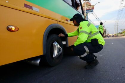 Prefeitura de Manaus fiscaliza serviços de transporte na avenida Autaz Mirim