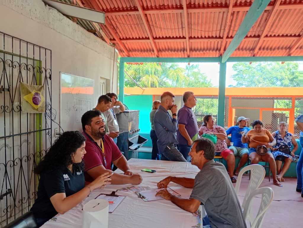 Idam e Adaf levam regularização de documentos rurais e palestra a moradores do Ramal do Brasileirinho em Manaus