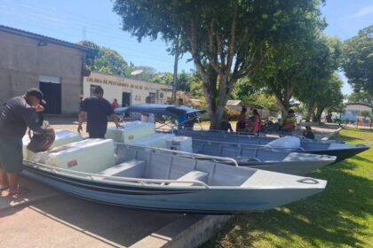 Em Urucará, Idam repassa R$ 308 mil em crédito rural para pescadores artesanais