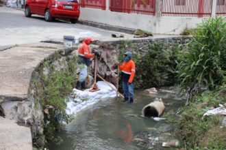 Prefeitura executa obra de contenção no Armando Mendes