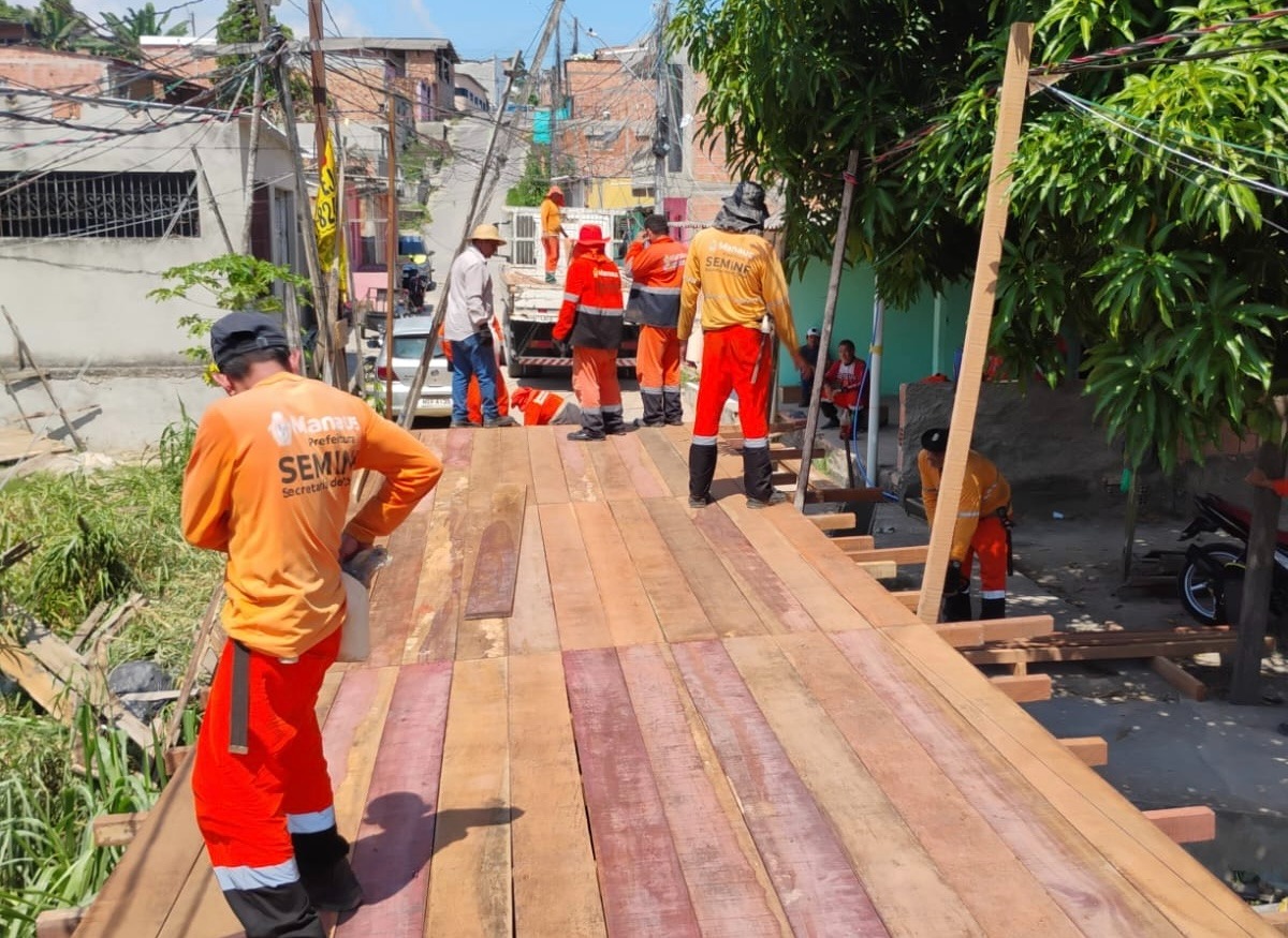 Prefeitura entrega ponte mista na comunidade Alfredo Nascimento