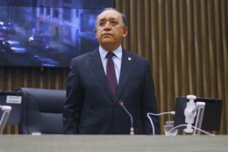PL do vereador Professor Samuel para vias mais seguras segue para sanção do prefeito