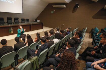 Parlamentares Jovens da Aleam participam da palestra ‘Oratória de Impacto’