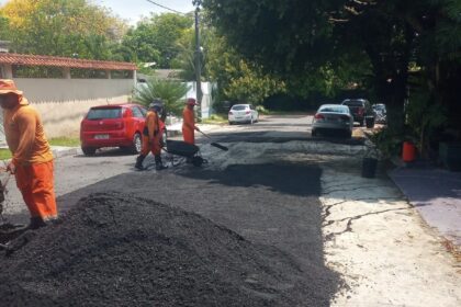 Prefeitura avança nas obras de recuperação asfáltica no bairro Coroado