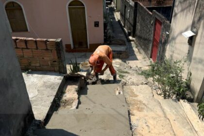 Prefeitura de Manaus conclui recuperação de rede de drenagem e escadaria no bairro Japiim