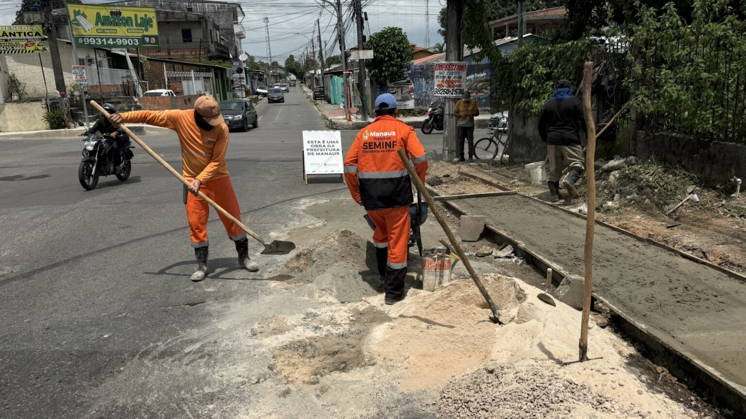 Prefeitura de Manaus realiza obras em passeio público