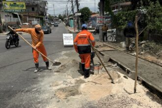 Prefeitura de Manaus realiza obras em passeio público