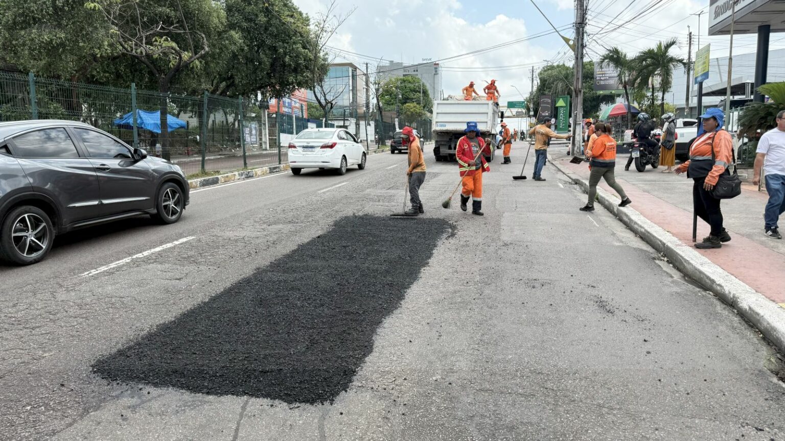 Prefeitura de Manaus intensifica obras de manutenção na Djalma Batista, um dos principais corredores viários da capital