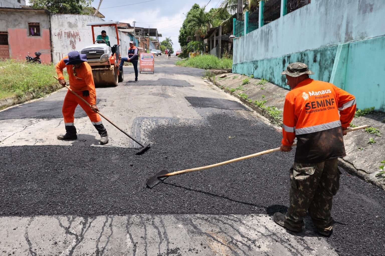 Prefeitura de Manaus realiza manutenção asfáltica no bairro Tarumã
