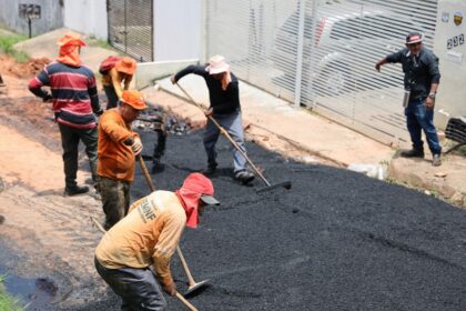 Prefeitura realiza manutenção viária no bairro Novo Aleixo