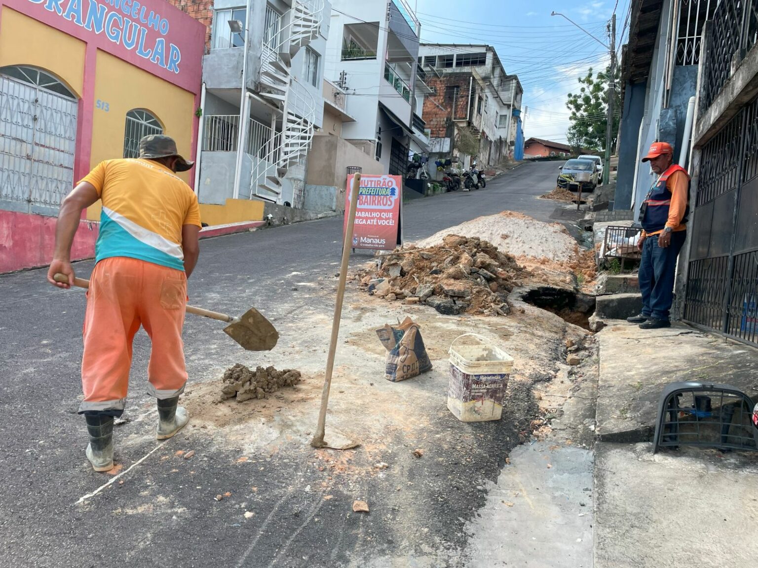 Prefeitura de Manaus recupera sistema de drenagem