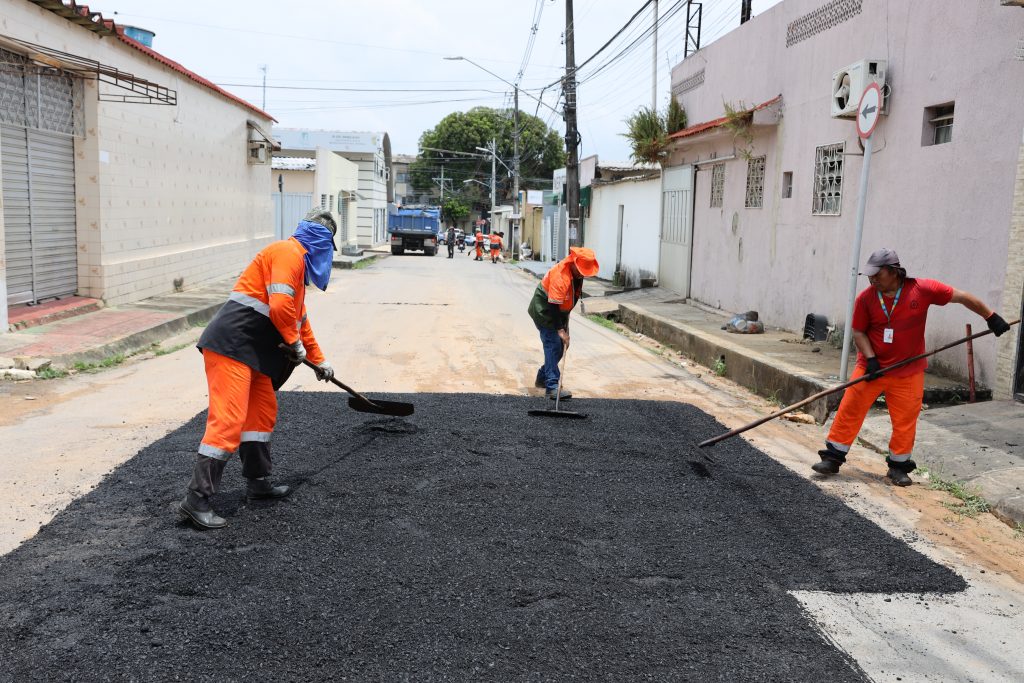 Prefeitura de Manaus revitaliza rua Doutor Amadeu Furtado