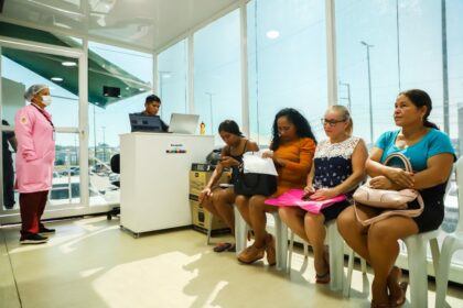 Unidade móvel atende usuárias da zona rural em novo endereço