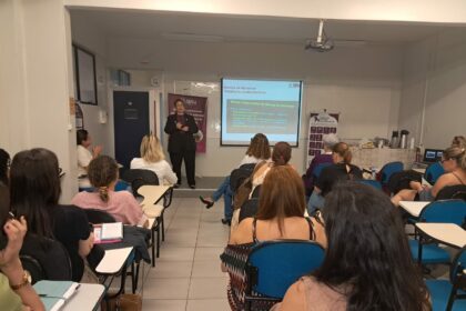 Profissionais de saúde da zona Sul de Manaus participam de atividade sobre a doença de Alzheimer