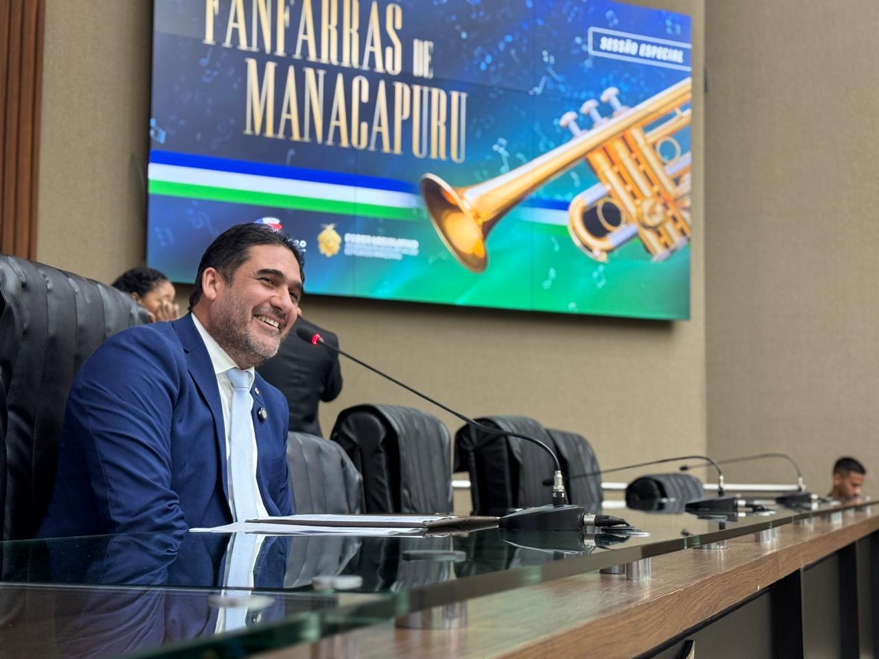 Cristiano D’Angelo homenageia Festival de Bandas e Fanfarras de Manacapuru em Sessão Especial na Aleam
