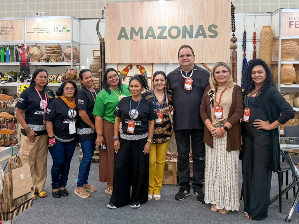 Artesãs do Programa do Artesanato Amazonense participam da 7ª Fenacce, em Fortaleza